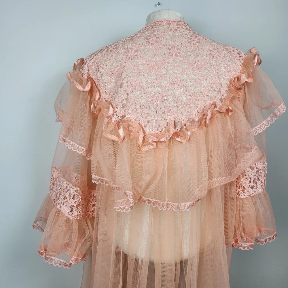 Vintage Glamour Peach Peignoir Lace Robe Fits Large Coquette Girl Feminine - Picture 4 of 14